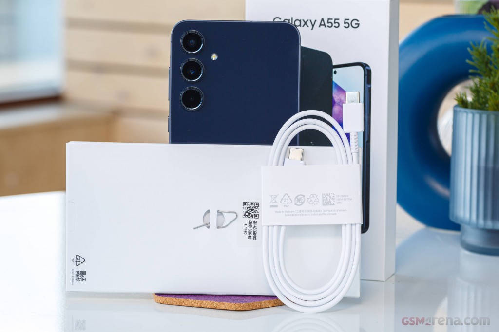 SAMSUNG Galaxy A55 5G, Dual SIM 128GB+8GB, 3x50MP, 6.6" Unlocked Blue - Image 3